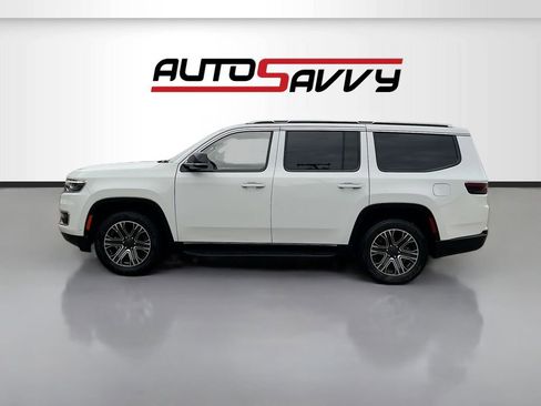 Used 2023 Jeep Wagoneer 4WD w/ Premium Group I image 4