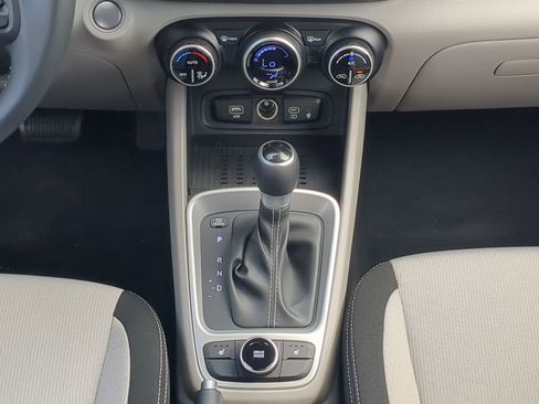 New 2026 Hyundai Venue SEL FWD image 19