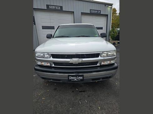 Used 2003 Chevrolet Suburban LS w/ LS Preferred Equipment Group image 6