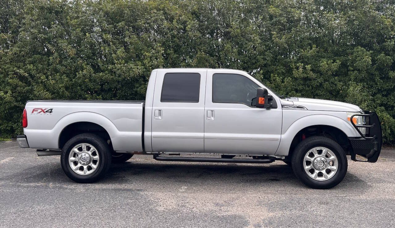 Used 2016 Ford F250 Lariat w/ Lariat Interior Package AWD/4WD image 9
