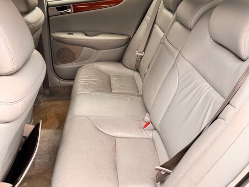 Used 2005 Lexus ES 330 image 14