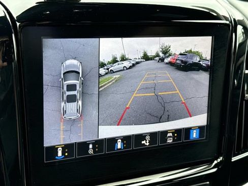 Used 2023 Chevrolet Traverse Premier w/ Redline Edition AWD/4WD image 21