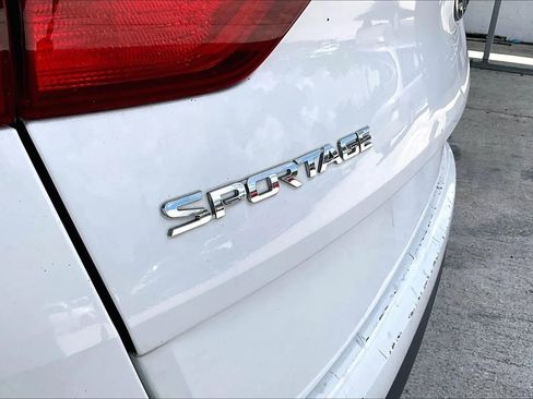 Used 2017 Kia Sportage LX AWD/4WD image 21