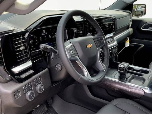 New 2026 Chevrolet Silverado 1500 LTZ w/ LTZ Premium Package image 7