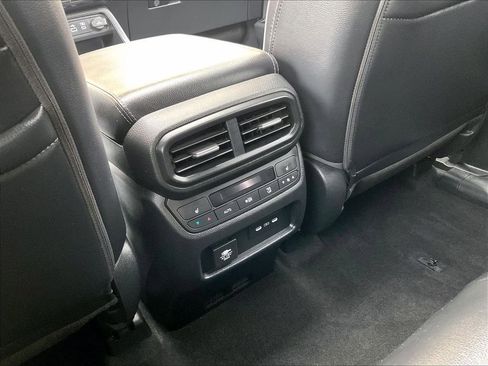 Used 2024 Honda Pilot Elite image 29