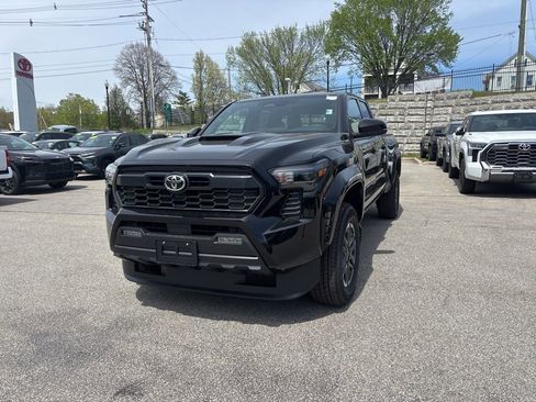 New 2026 Toyota Tacoma TRD Sport AWD/4WD image 3