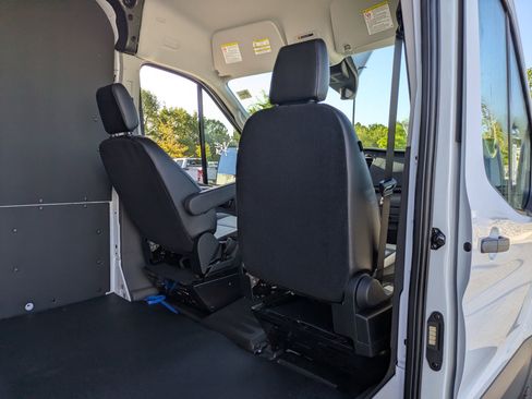 New 2026 Ford Transit 250 148 Medium Roof RWD image 27