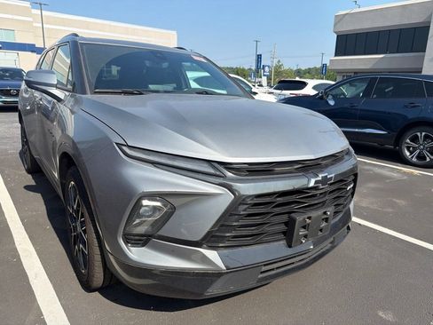 Used 2023 Chevrolet Blazer RS w/ Driver Confidence II Package AWD/4WD image 3