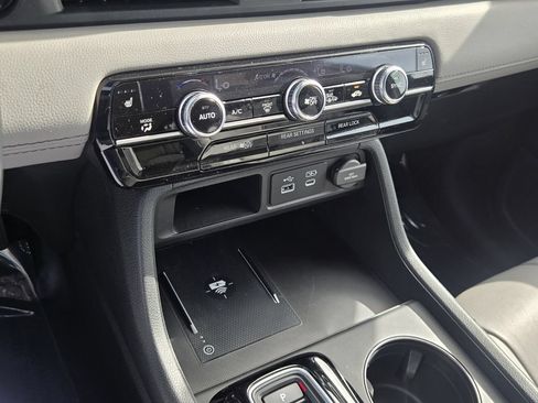Used 2023 Honda Pilot EX-L image 18