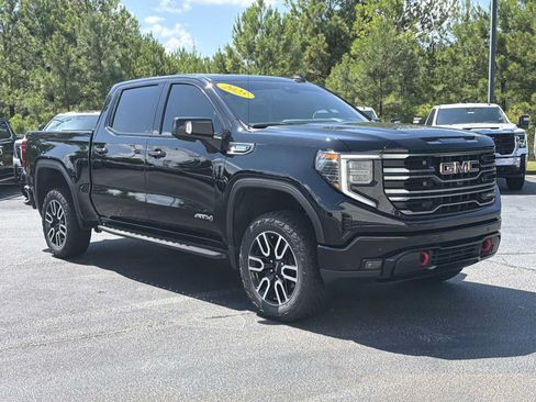 Used 2025 GMC Sierra 1500 AT4 w/ AT4 Premium Package AWD/4WD image 38
