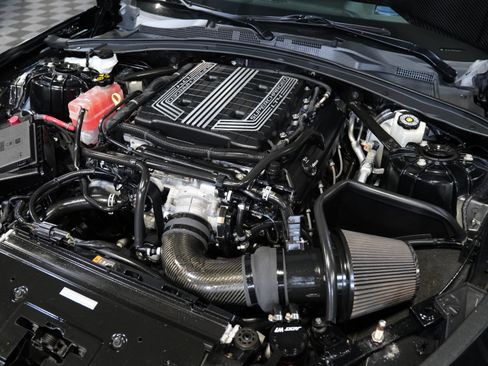 Used 2018 Chevrolet Camaro ZL1 RWD image 42