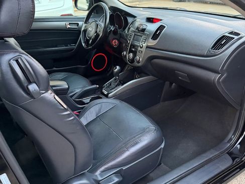 Used 2013 Kia Forte Koup SX w/ Leather Pkg FWD image 12
