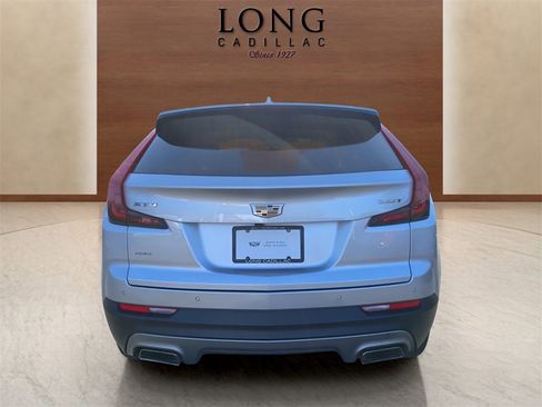 Certified 2022 Cadillac XT4 Premium Luxury w/ Enhanced Visibility Package image 4