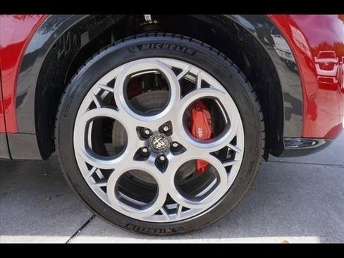 Used 2024 Alfa Romeo Tonale Veloce image 6