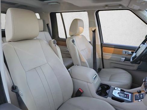 Used 2014 Land Rover LR4 HSE image 16