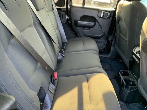 Used 2022 Jeep Wrangler Unlimited Sport AWD/4WD image 14