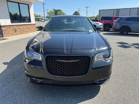 Used 2023 Chrysler 300 S RWD image 10