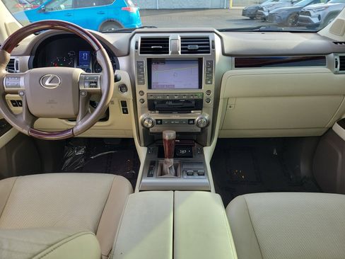 Used 2015 Lexus GX 460 image 9