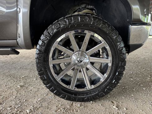 Used 2019 GMC Sierra 1500 SLT image 42