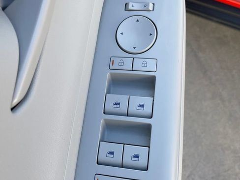 Used 2024 Hyundai Kona SEL FWD image 15
