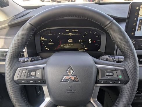 New 2026 Mitsubishi Outlander SE image 35