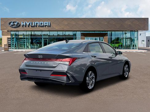 New 2026 Hyundai Elantra Limited FWD image 7