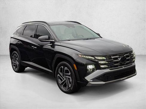 Certified 2025 Hyundai Tucson Limited image 3