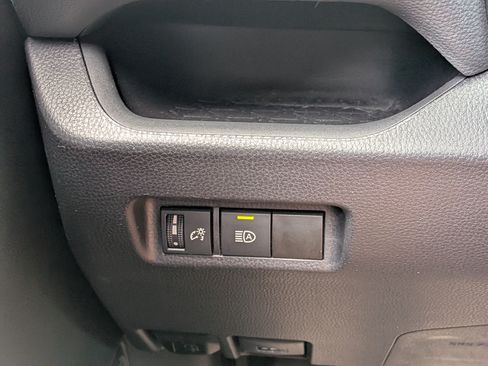 Used 2024 Toyota RAV4 XLE FWD image 23