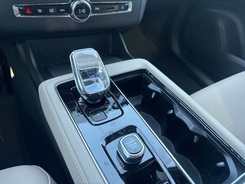 New 2026 Volvo XC90 B5 Plus w/ Protection Package image 24
