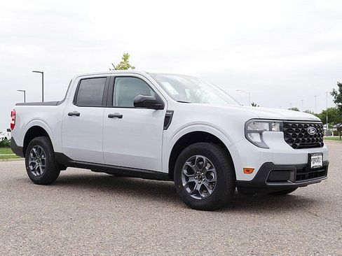 New 2025 Ford Maverick XLT w/ XLT Luxury Package FWD image 7