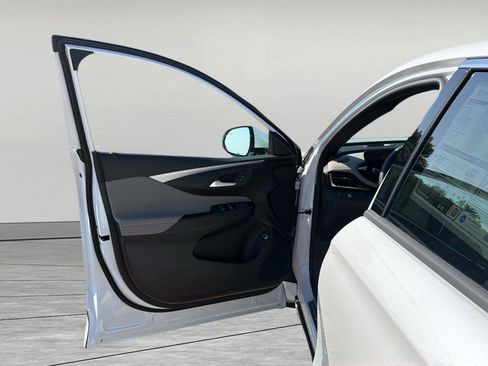 New 2026 Buick Envista Avenir FWD image 15