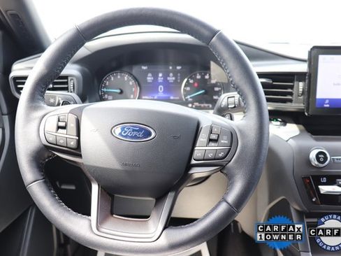 Used 2020 Ford Explorer XLT w/ Comfort Package image 15