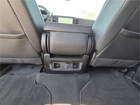 Used 2025 GMC Sierra 1500 SLT RWD image 13