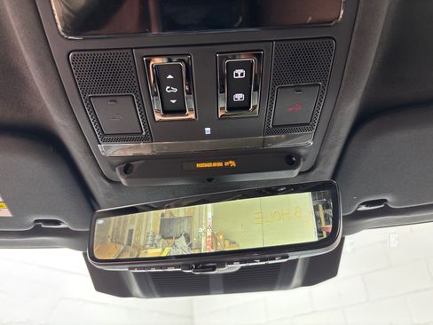 Used 2026 Land Rover Defender 110 X-Dynamic SE AWD/4WD image 12
