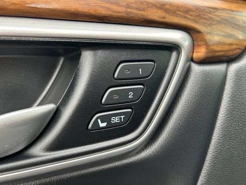 Used 2020 Honda CR-V Touring image 32