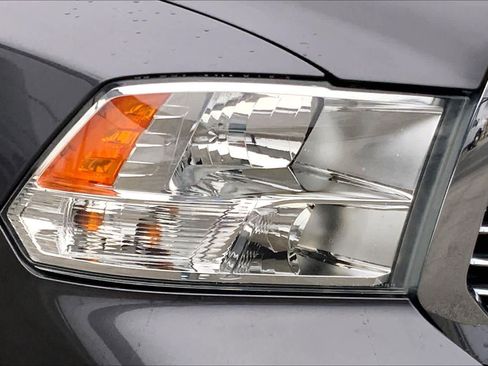 Used 2019 RAM 1500 Big Horn w/ Rambox Value Package image 24