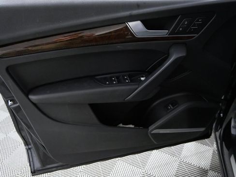 Used 2018 Audi Q5 2.0T Premium Plus w/ Premium Plus Package AWD/4WD image 14