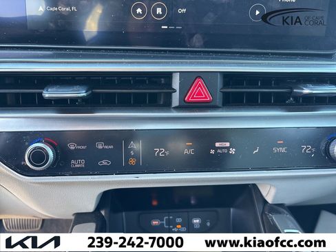 Certified 2025 Kia Sorento S w/ Panoramic Sunroof Package image 16