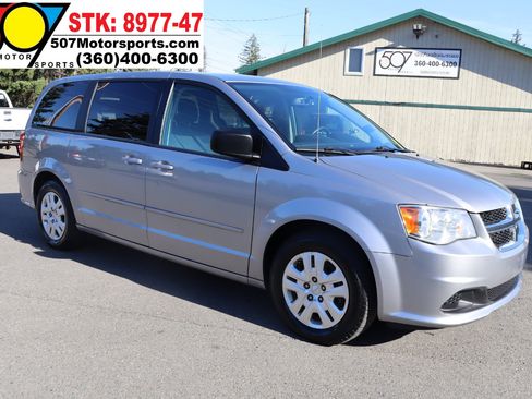 Used 2016 Dodge Grand Caravan SE w/ Quick Order Package 29E SE image 9