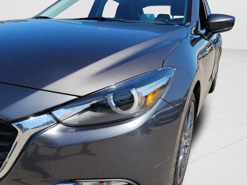 Used 2018 MAZDA MAZDA3 Grand Touring w/ Premium Equipment Package FWD image 24