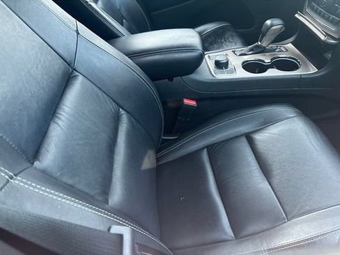 Used 2016 Jeep Grand Cherokee Limited AWD/4WD image 9
