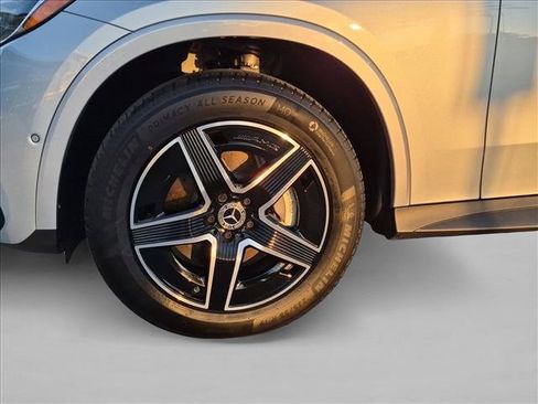 Used 2026 Mercedes-Benz GLC 300 4MATIC image 24