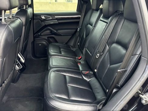 Used 2015 Porsche Cayenne S AWD/4WD image 6