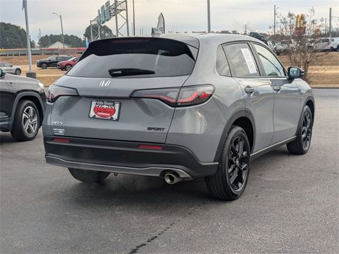 Used 2025 Honda HR-V Sport image 3
