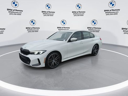 Used 2023 BMW 330i xDrive Sedan w/ M Sport Package AWD/4WD image 4