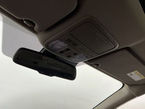 Used 2017 Honda Pilot Touring image 22