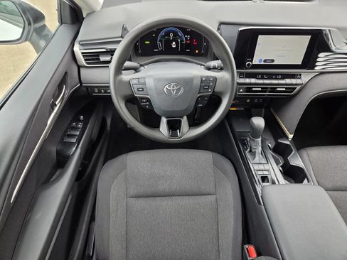 Used 2026 Toyota Camry LE FWD image 14