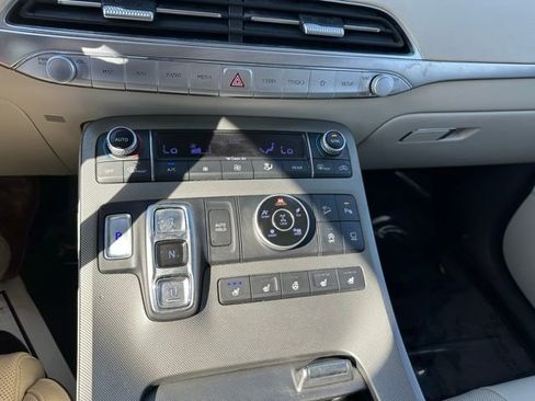 Used 2020 Hyundai Palisade Limited image 17