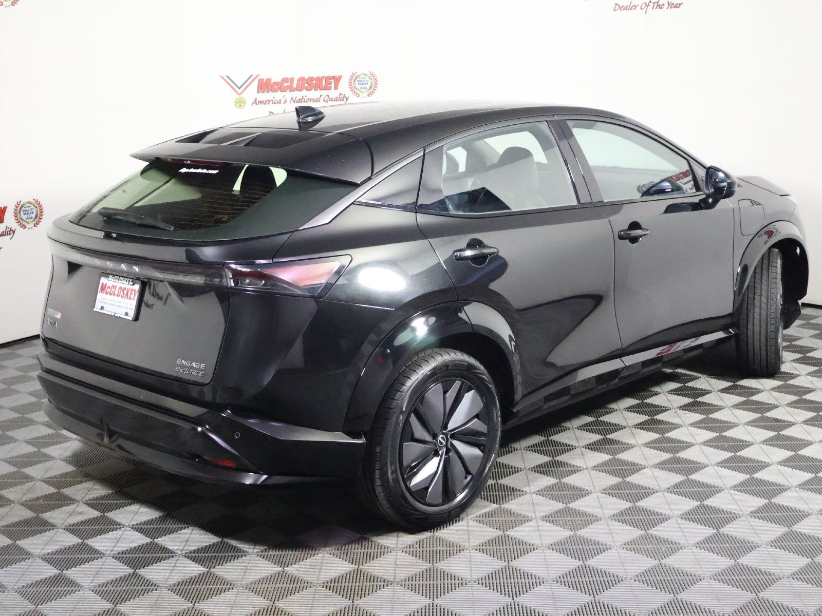 Used 2023 Nissan Ariya AWD image 4