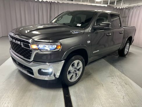 New 2026 RAM 1500 4x4 Crew Cab image 3